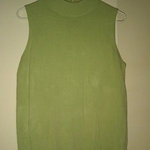 Sleeveless soft sweater